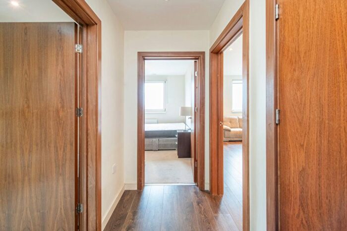 1 Bedroom Flat To Rent In Orchard Road, Richmond, TW9