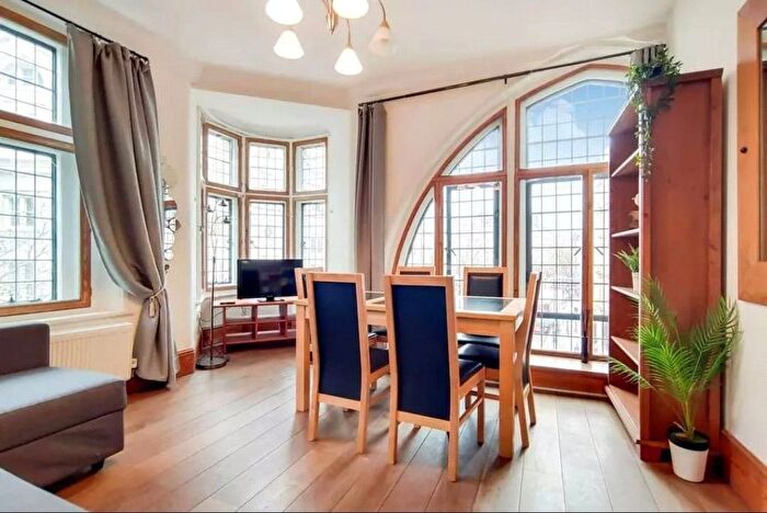 2 Bedroom Flat To Rent In Cockspur Street, London, SW1Y