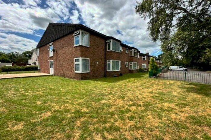 1 Bedroom Flat To Rent In Mountbatten Court, Crewe, CW2