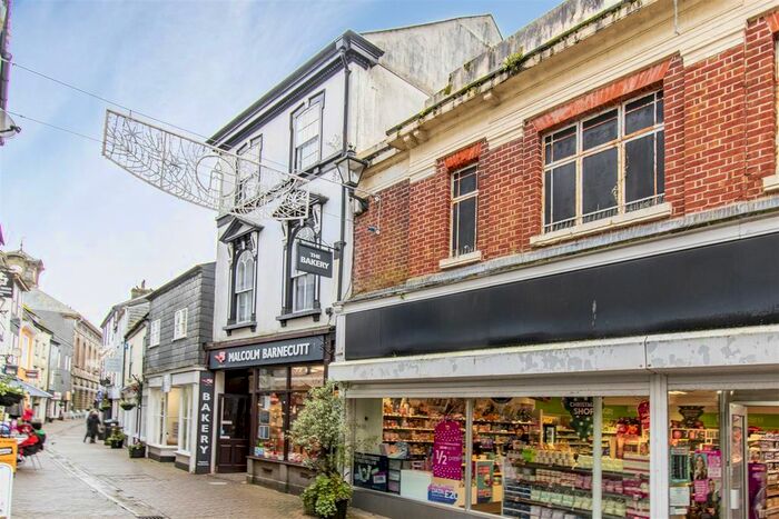 1 Bedroom Flat To Rent In Fore Street, Liskeard, PL14