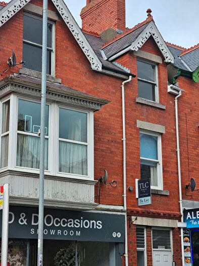 2 Bedroom Flat To Rent In Abergele Road, Old Colwyn, LL29