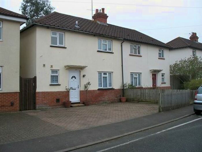 2 Bedroom Semi-Detached House To Rent In Holmanleaze, Maidenhead, Berkshire, SL6
