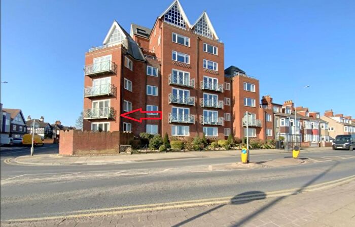 2 Bedroom Apartment For Sale In The Waterfront Queens Parade, Cleethorpes, DN35