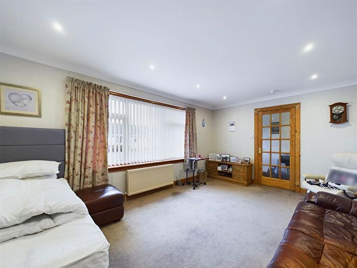 2 Bedroom Semi-Detached Bungalow For Sale In Stormont Park, Scone, PH2