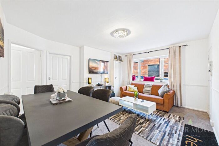 2 Bedroom Flat To Rent In East Street, Northampton, Northamptonshire, NN1