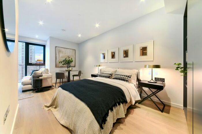 Studio To Rent In George Street, Canary Wharf, London, E14