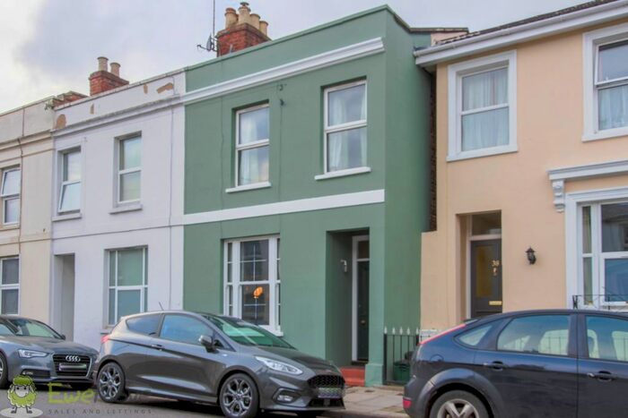 2 Bedroom End Of Terrace House To Rent In All Saints Road, Cheltenham, GL52