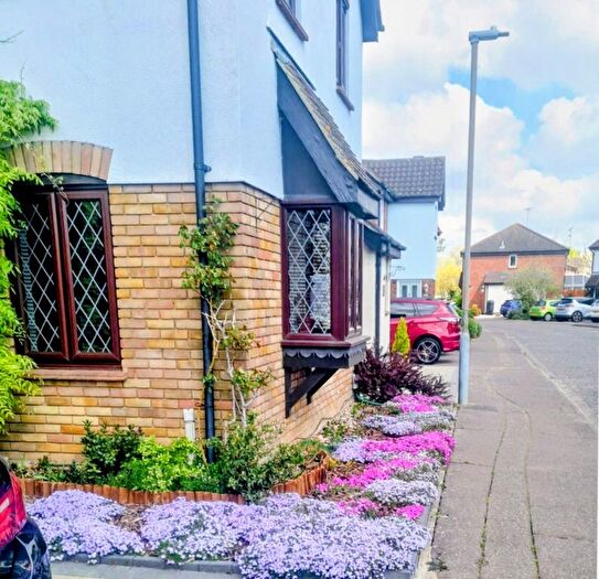 3 Bedroom Semi-Detached House For Sale In Pollards Green, Chelmer Village, Chelmsford, CM2