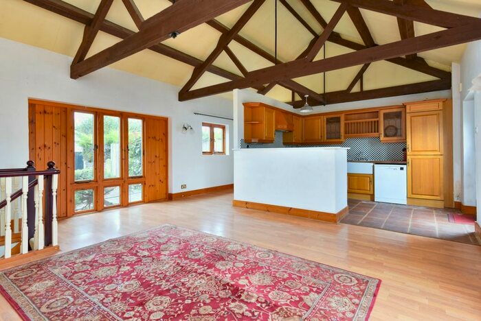 3 Bedroom Barn Conversion For Sale In North Stream, Marshside, Canterbury, CT3
