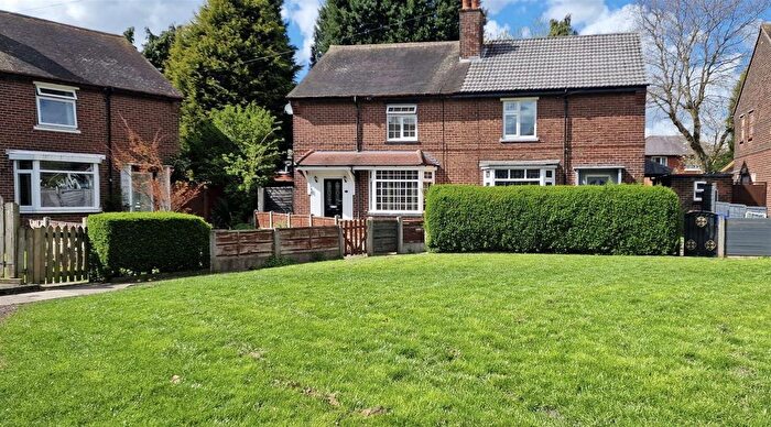 3 Bedroom Semi Detached House For Sale In Chester Avenue, Dukinfield, SK16