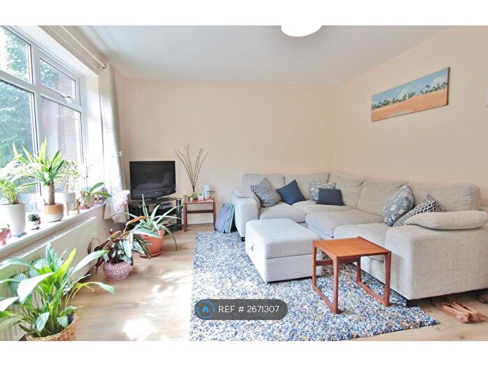 3 Bedroom Terraced House To Rent In Walkley Bank Road, Sheffield, S6