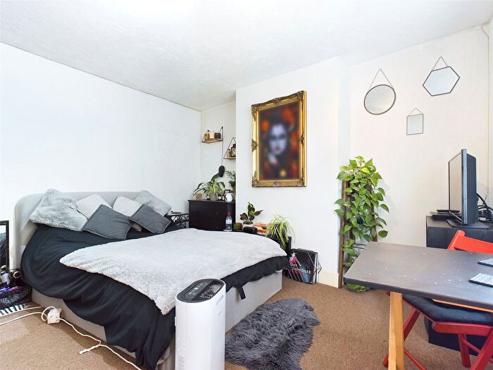 Studio To Rent In New England Road, Brighton, East Sussex, BN1