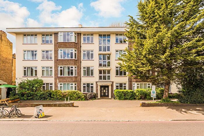 2 Bedroom Flat To Rent In The Grove, St. Margarets Road, St Margarets, Twickenham, TW1