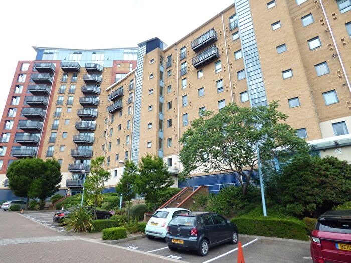 2 Bedroom Flat To Rent In Western Beach Hanover Avenue, Royal Docks, E16