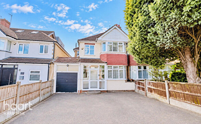 3 Bedroom Semi Detached House To Rent In Quinton Road, Harborne, B17
