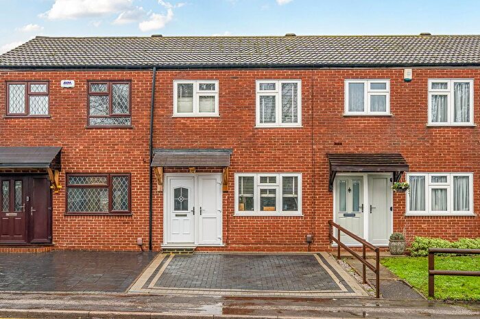 3 Bedroom Terraced House For Sale In Ruffets Wood, Gravesend, DA12