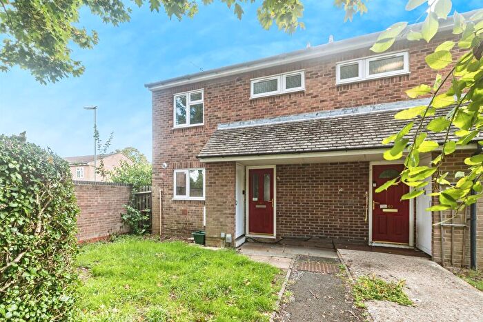 2 Bedroom End Of Terrace House For Sale In Bernstein Road, Basingstoke, RG22