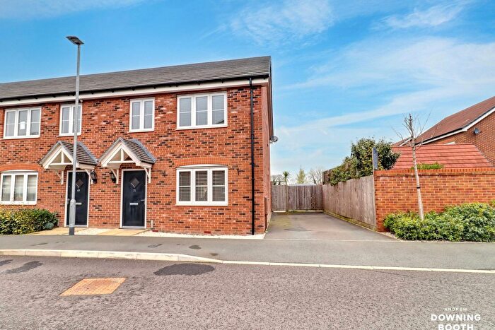 3 Bedroom End Terrace House For Sale In Aspen Road, Essington, Wolverhampton, WV11