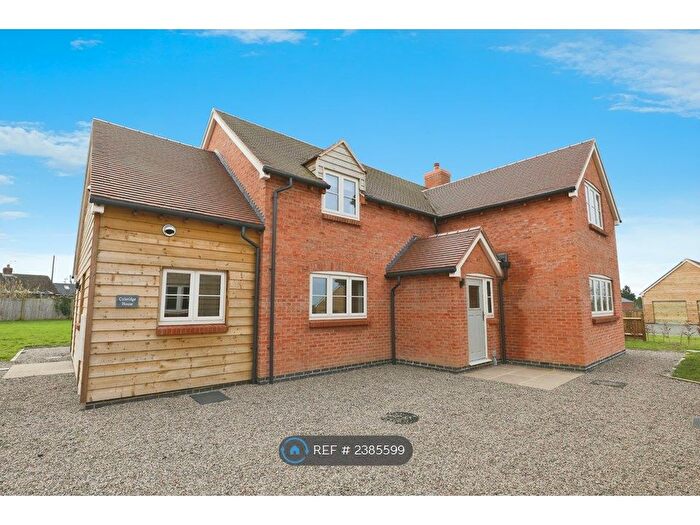 4 Bedroom Detached House To Rent In Copperfield, Upton-Upon-Severn, Worcester, WR8