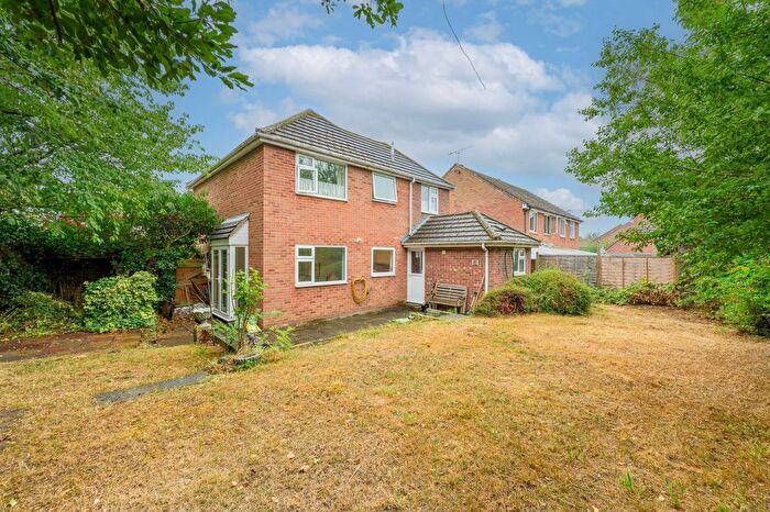 4 Bedroom Link Detached House For Sale In Fisher Road, Diss, IP22