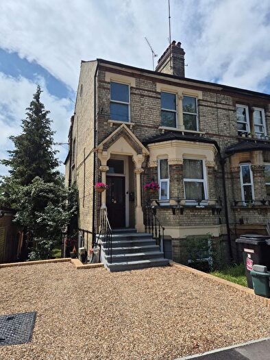 1 Bedroom Flat To Rent In Belmont Road, Leatherhead, KT22