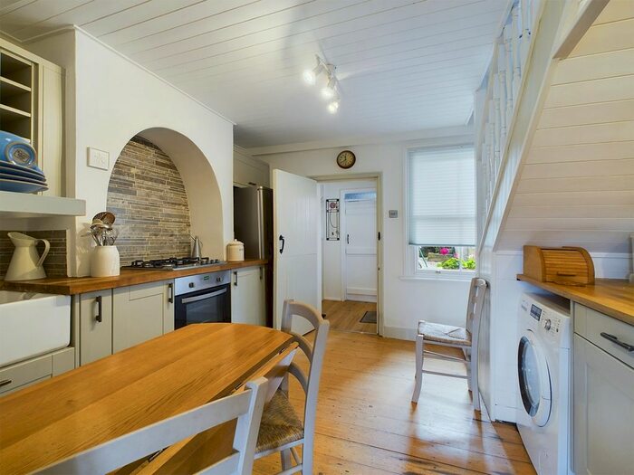 2 Bedroom Semi-Detached House For Sale In Storehouse Lane, Hitchin, SG4