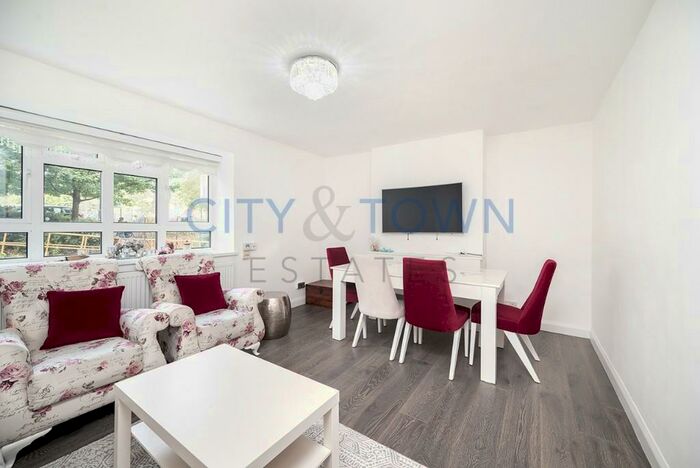 2 Bedroom Flat To Rent In Church Lane, London, N8