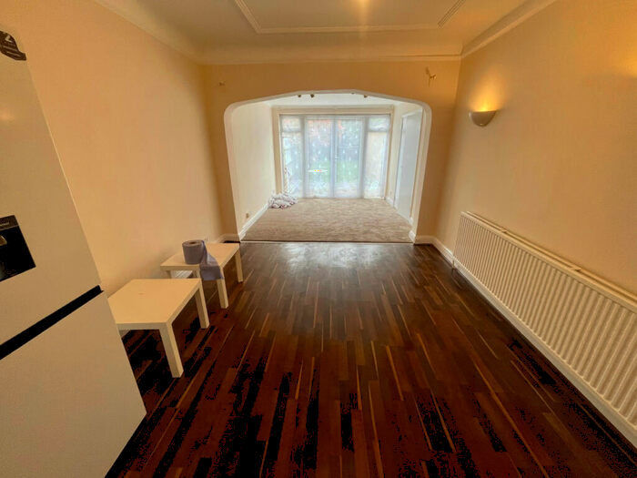 5 Bedroom Semi-Detached House To Rent In Alveston Avenue, Harrow, Greater London, HA3