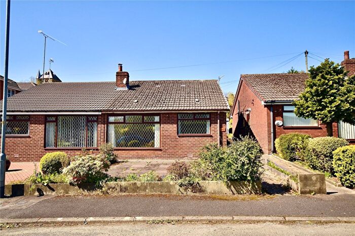 2 Bedroom Semi Detached Bungalow For Sale In Farrowdale Avenue, Shaw, Oldham, Greater Manchester, OL2