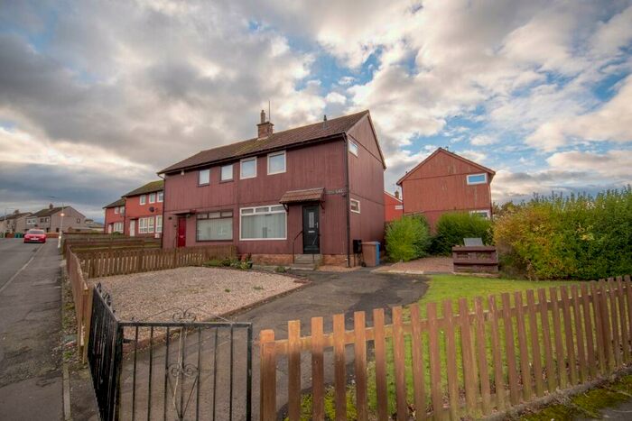 2 Bedroom Semi-Detached House To Rent In Boyd Place, Lochgelly, KY5