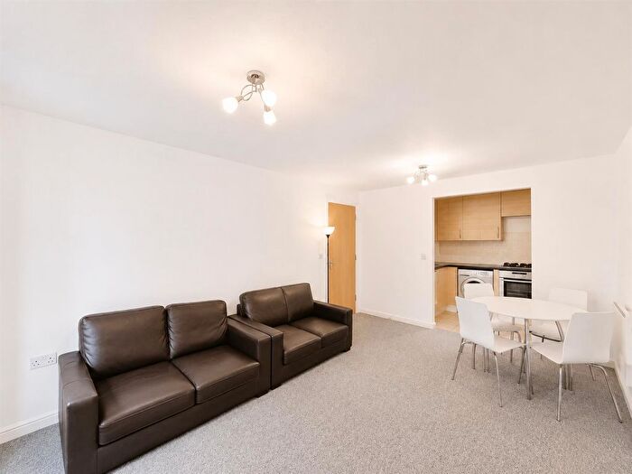 1 Bedroom Flat To Rent In Berberis House, Highfield Road, Feltham, TW13