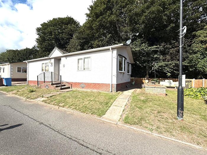 3 Bedroom Property For Sale In Rugeley Road, Armitage, Rugeley, WS15