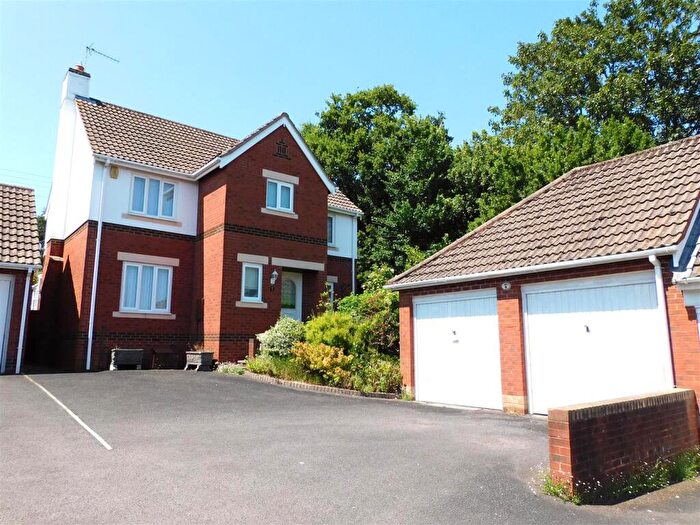 4 Bedroom Detached House For Sale In Albion Close, Seaton, EX12