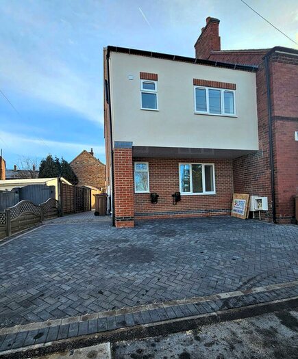 2 Bedroom Flat To Rent In Park Road, Swadlincote, DE11