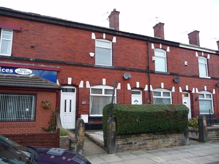 3 Bedroom Terraced House To Rent In Dumers Lane, Radcliffe, M26