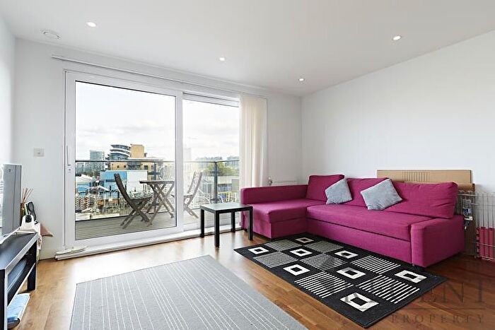 1 Bedroom Flat To Rent In Knights Tower, Wharf Street, SE8