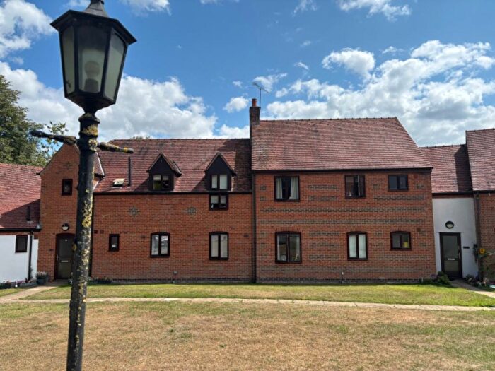 2 Bedroom Flat For Sale In Penny Hill, SN8