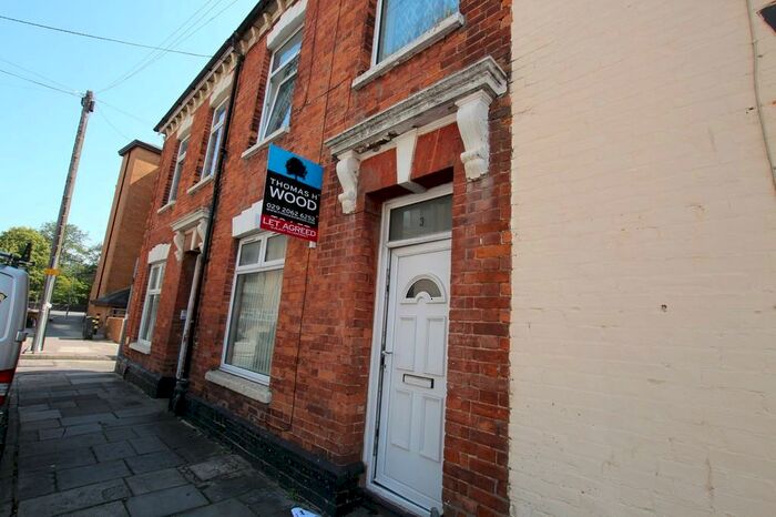 2 Bedroom Ground Flat To Rent In Green Street, Riverside, Cardiff, CF11