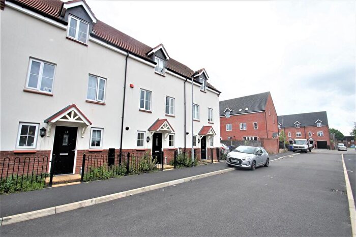 3 Bedroom Terraced House To Rent In Hopwood Street, Newton Heath, M40