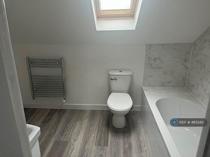 1 Bedroom Flat To Rent In West Main Street, Harthill, ML7