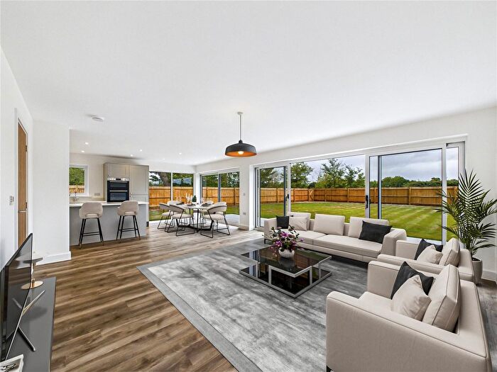 4 Bedroom Bungalow For Sale In Wilmer Lodge, Hazel Grove, Woodview Grove, Bentley, Ipswich, IP9