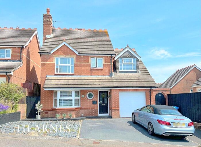 4 Bedroom Detached House For Sale In Chilfrome Close, Canford Heath, Poole, BH17