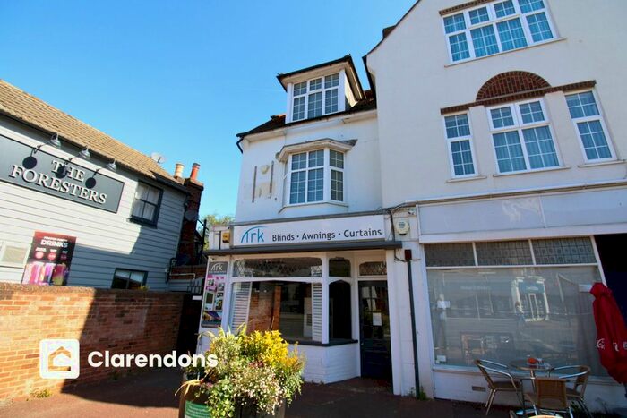 2 Bedroom Maisonette To Rent In Horley, Surrey, RH6