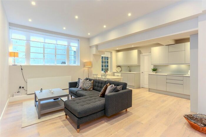 2 Bedroom Flat To Rent In Vicarage Gate, Kensington, London, W8