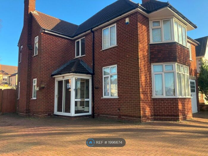 4 Bedroom Detached House To Rent In Gibson Road, Birmingham, B20