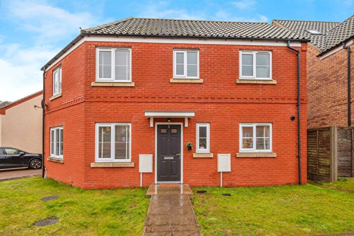 3 Bedroom Semi-Detached House For Sale In Hobart Lane, Aylsham, Norwich, NR11