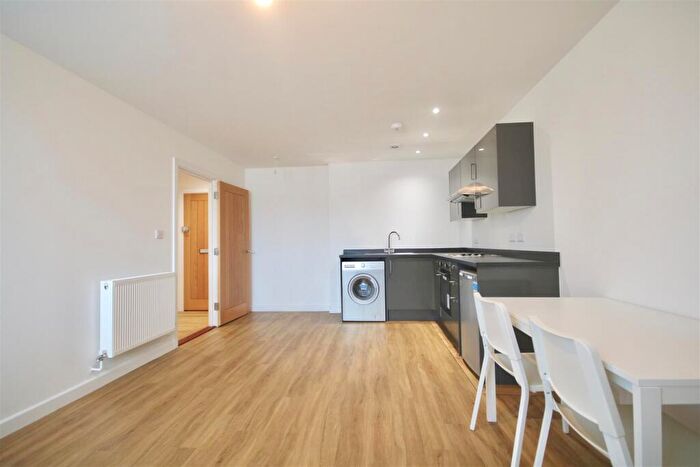 2 Bedroom Flat To Rent In Enterprise House, Isambard Brunel Road, Portsmouth, PO1