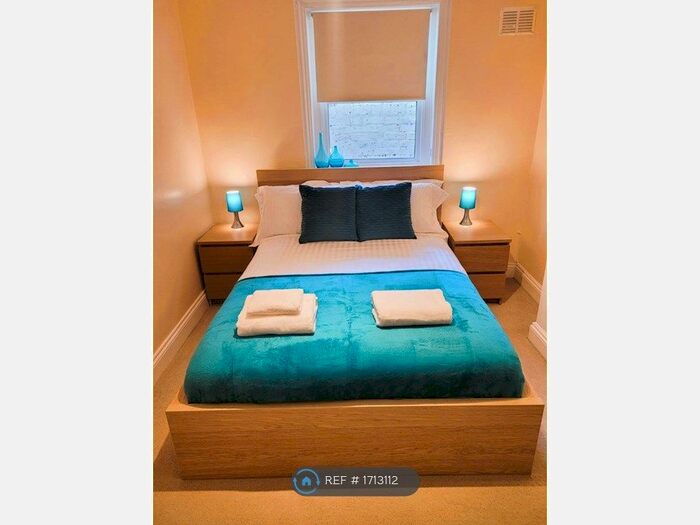 2 Bedroom Flat To Rent In Victoria Grove, Folkestone, CT20