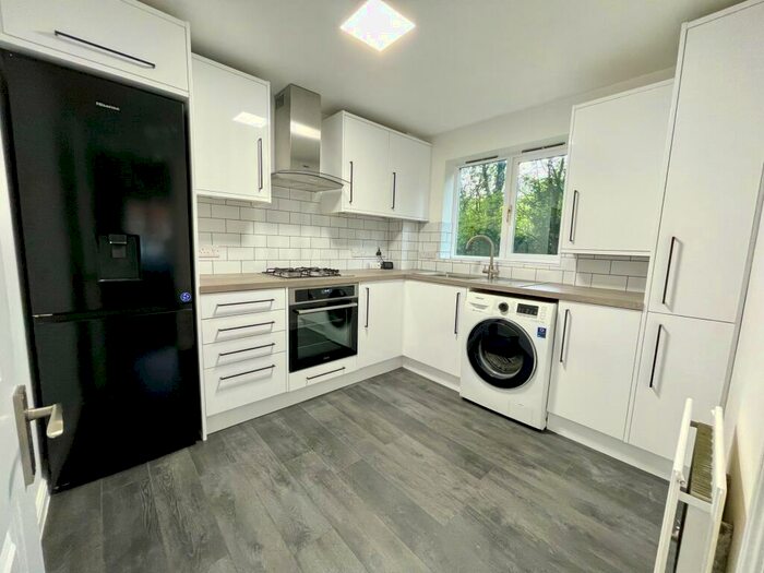 2 Bedroom Flat To Rent In Akerlea Close, Netherfield, Milton Keynes, MK6