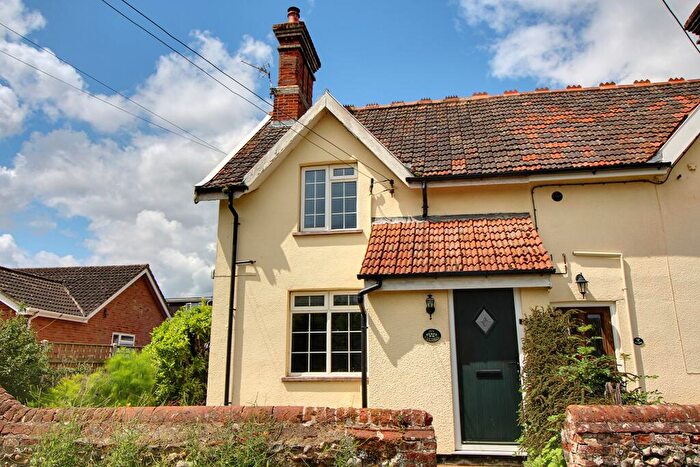 2 Bedroom Cottage To Rent In Ivy Cottage, NR20